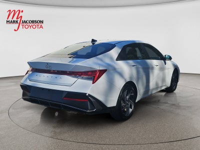 2025 Hyundai Elantra SEL Convenience