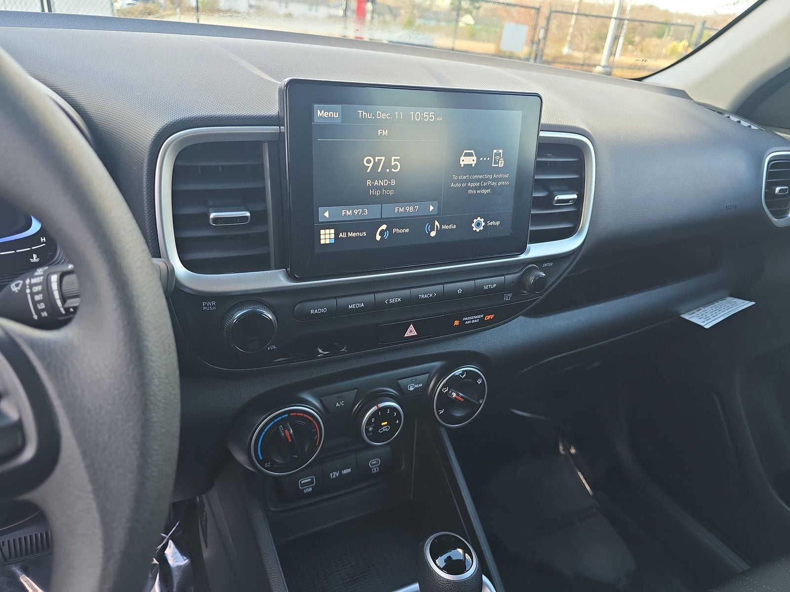 2024 Hyundai Venue SE