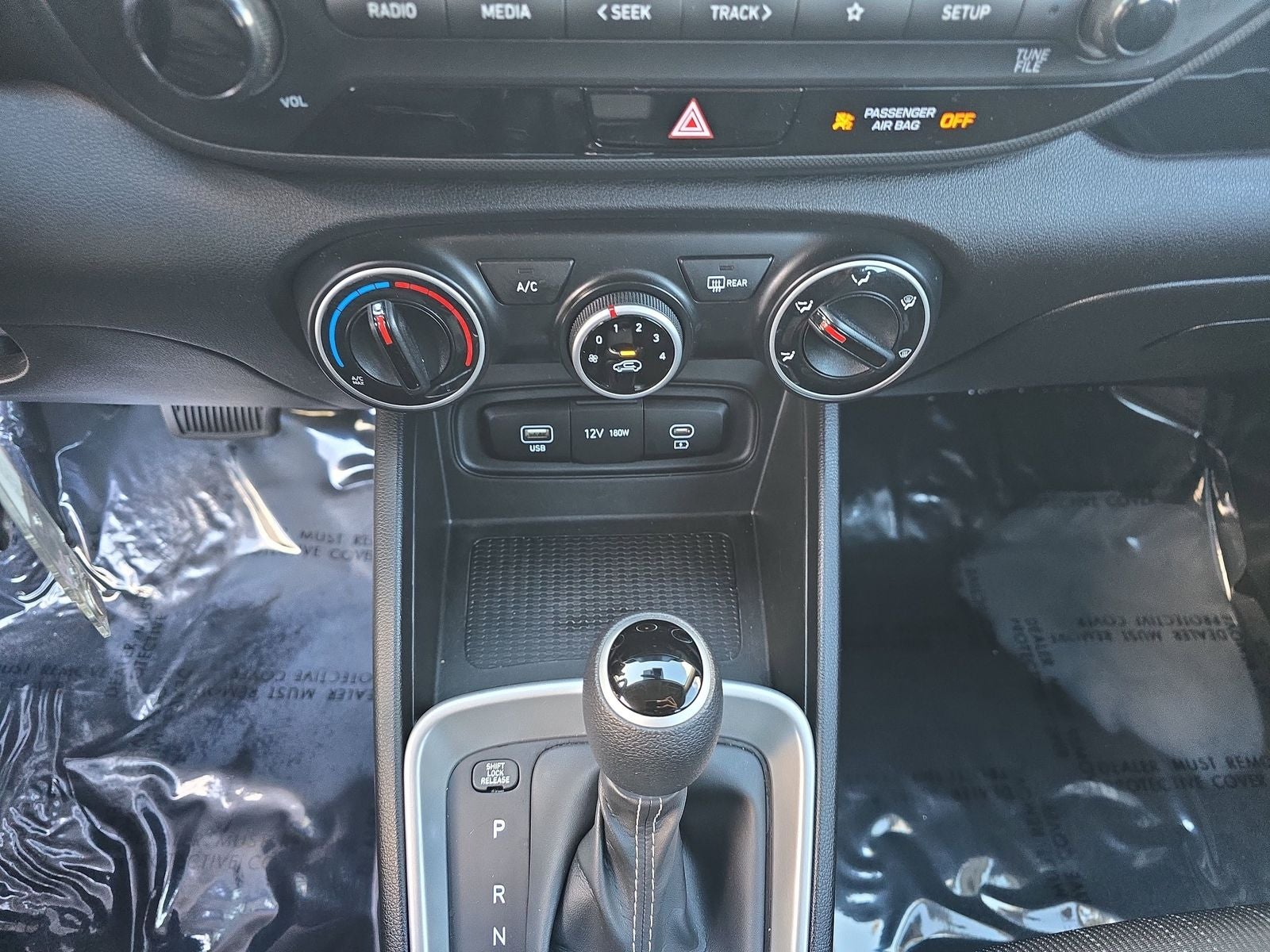 2024 Hyundai Venue SE