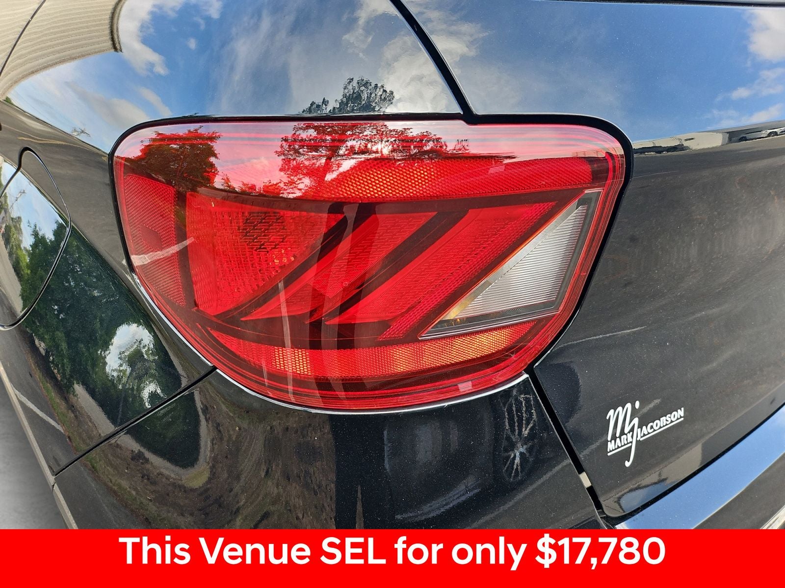 2022 Hyundai Venue SEL