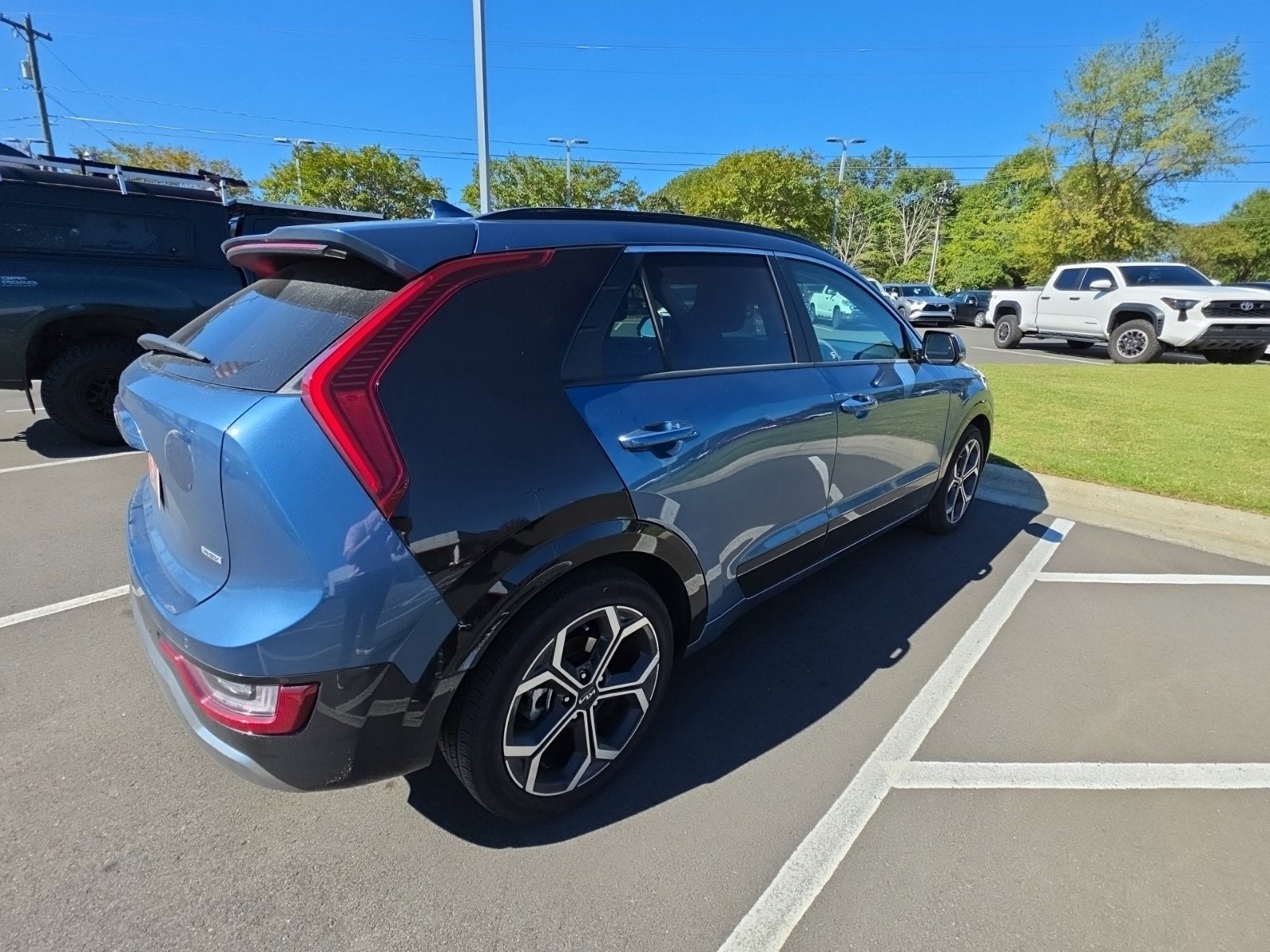 2024 Kia Niro Plug-In Hybrid SX