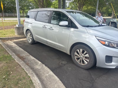 2017 Kia Sedona LX