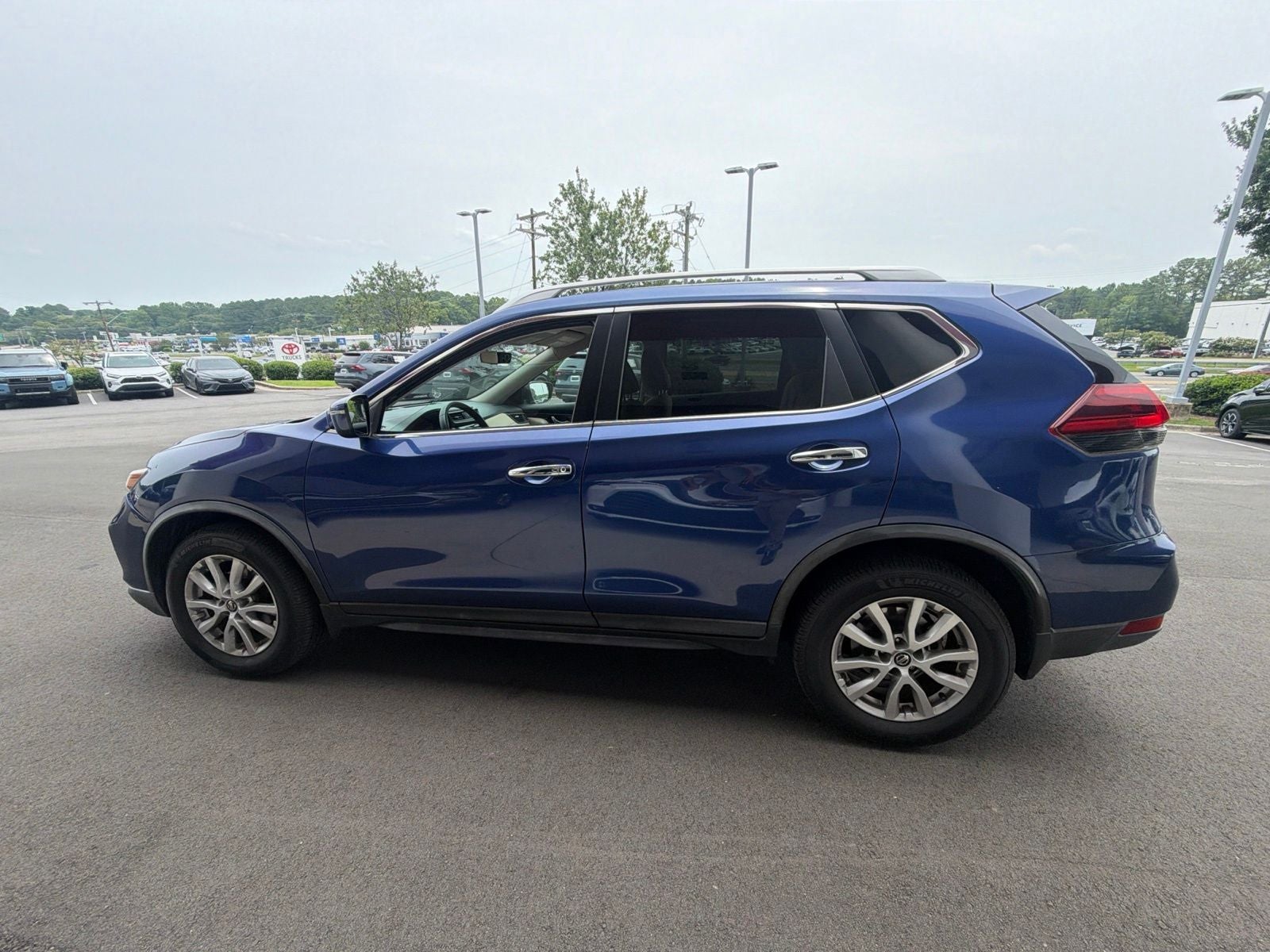 2018 Nissan Rogue SV