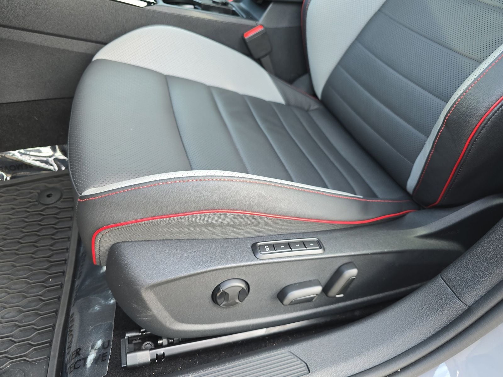 2024 Volkswagen Golf GTI Autobahn