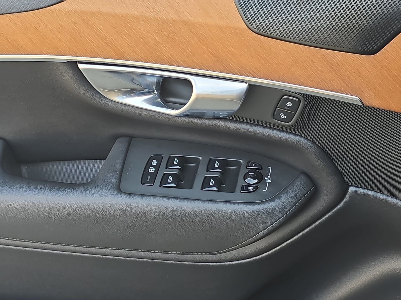 2023 Volvo XC90 B6 Plus 7-Seater