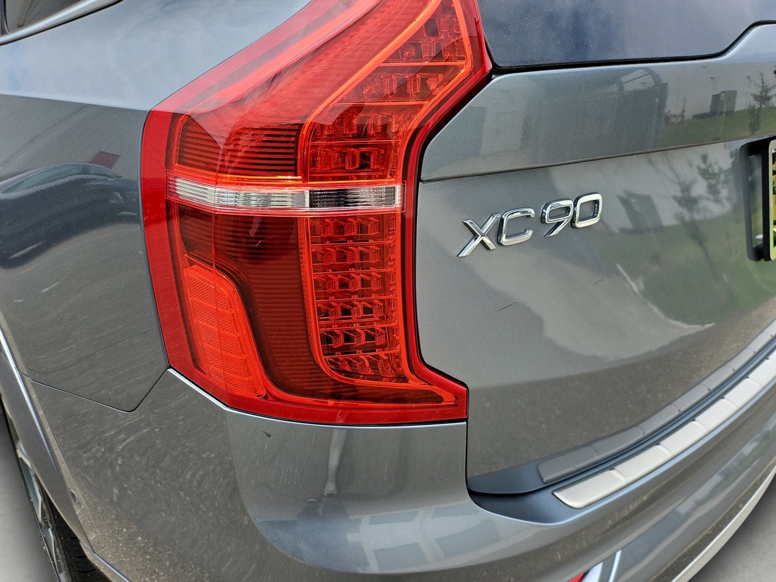 2019 Volvo XC90 T5 Momentum