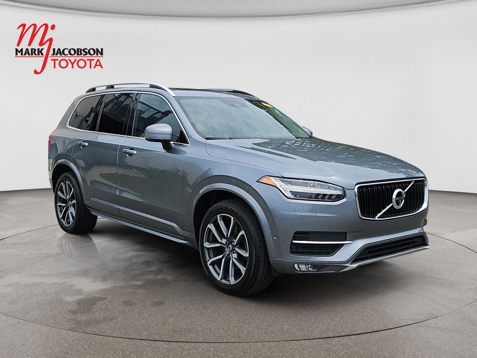 2019 Volvo XC90 T5 Momentum