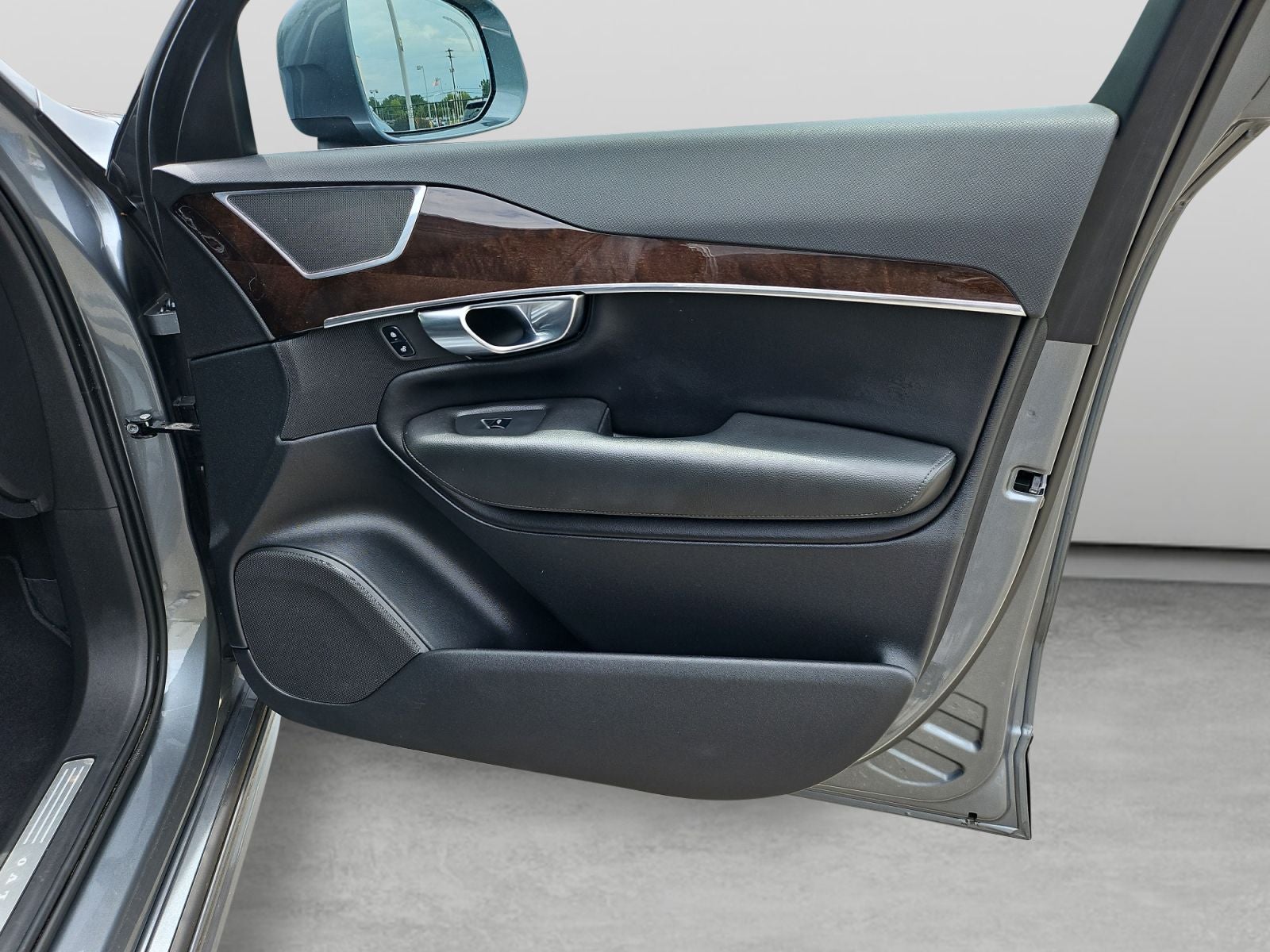 2019 Volvo XC90 T5 Momentum