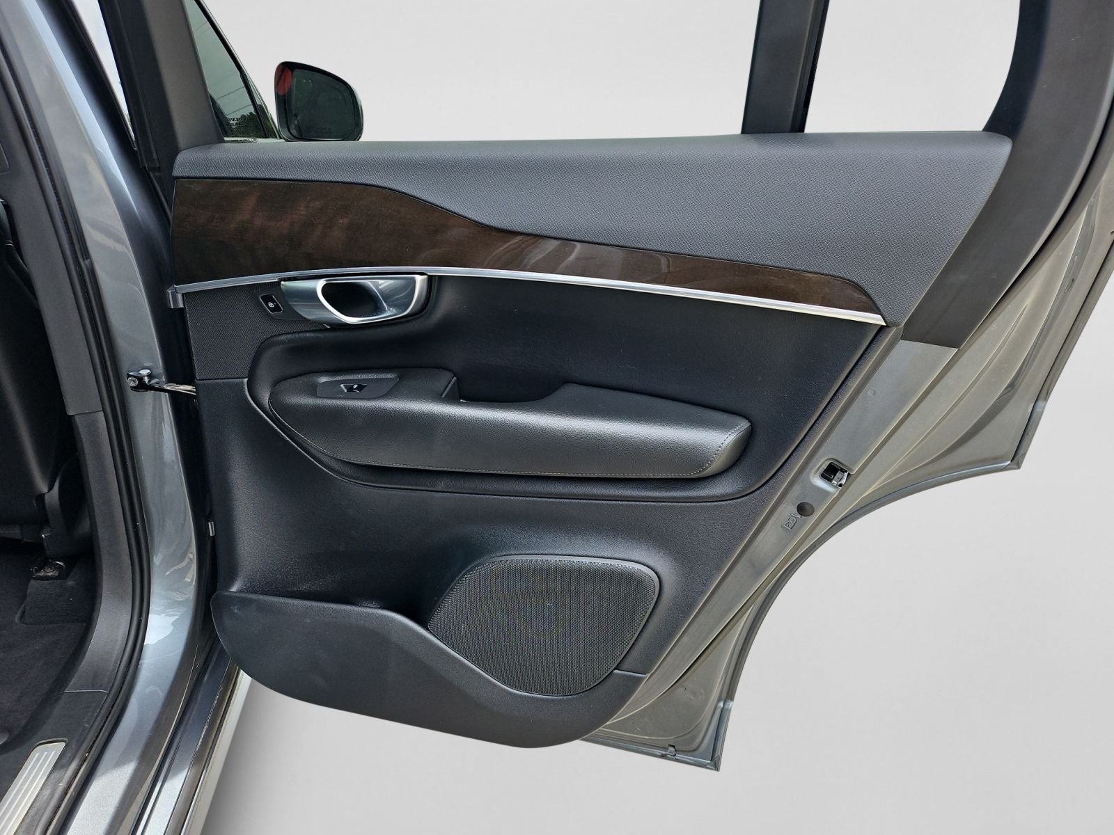 2019 Volvo XC90 T5 Momentum