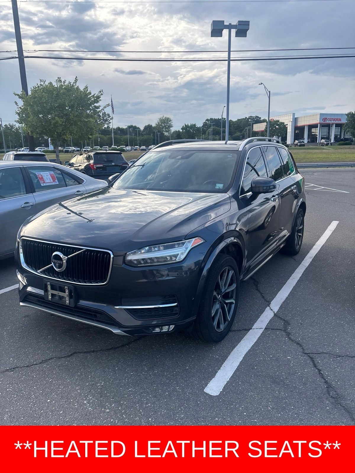 2017 Volvo XC90 T6 Momentum