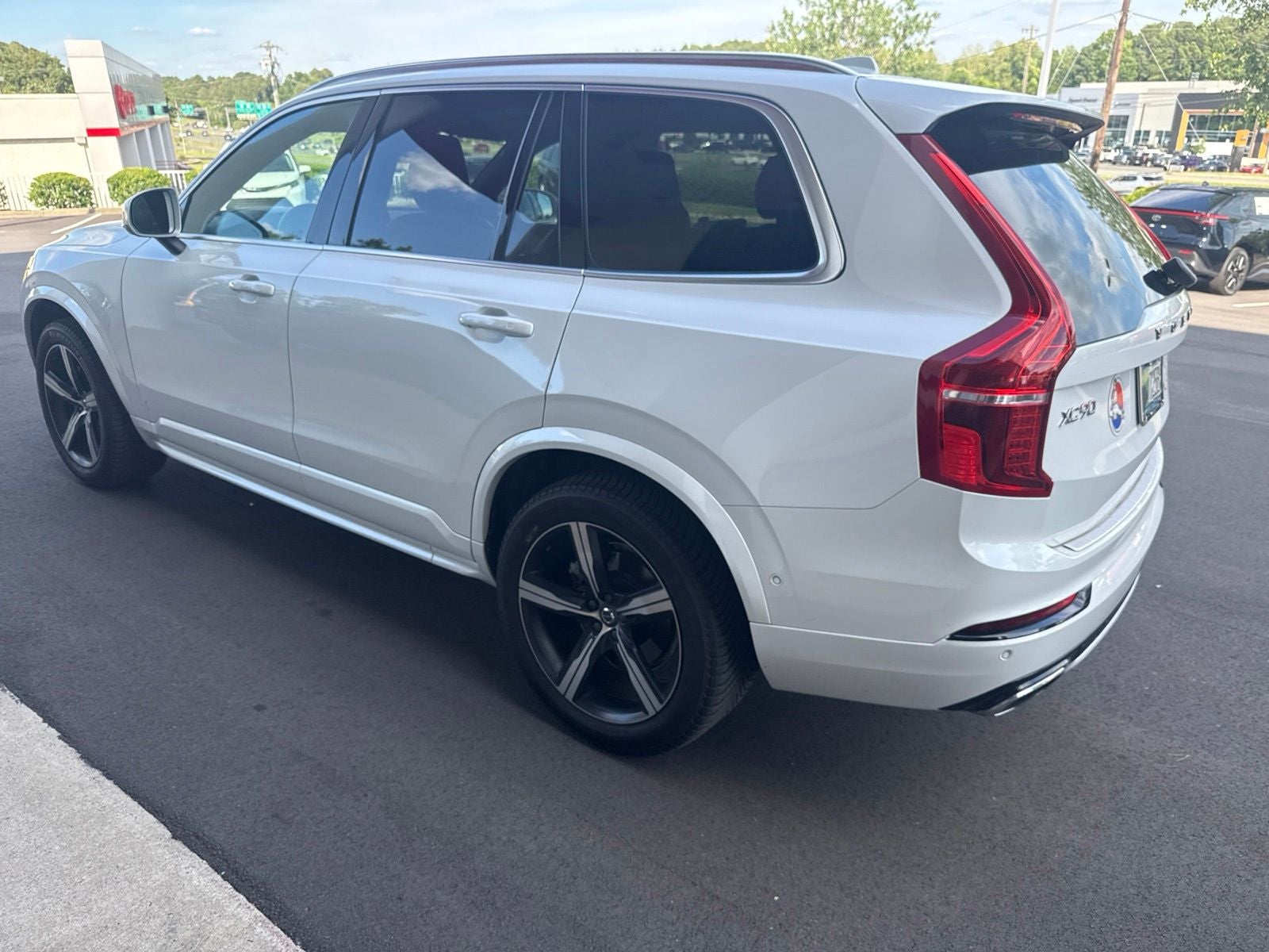 2019 Volvo XC90 T6 R-Design