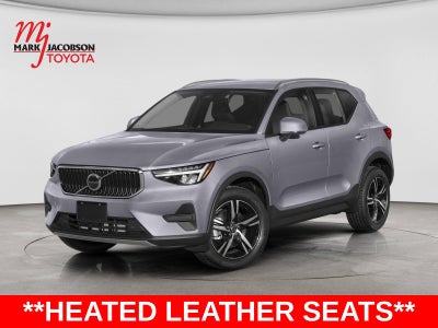 2023 Volvo XC40 B5 Plus Dark Theme