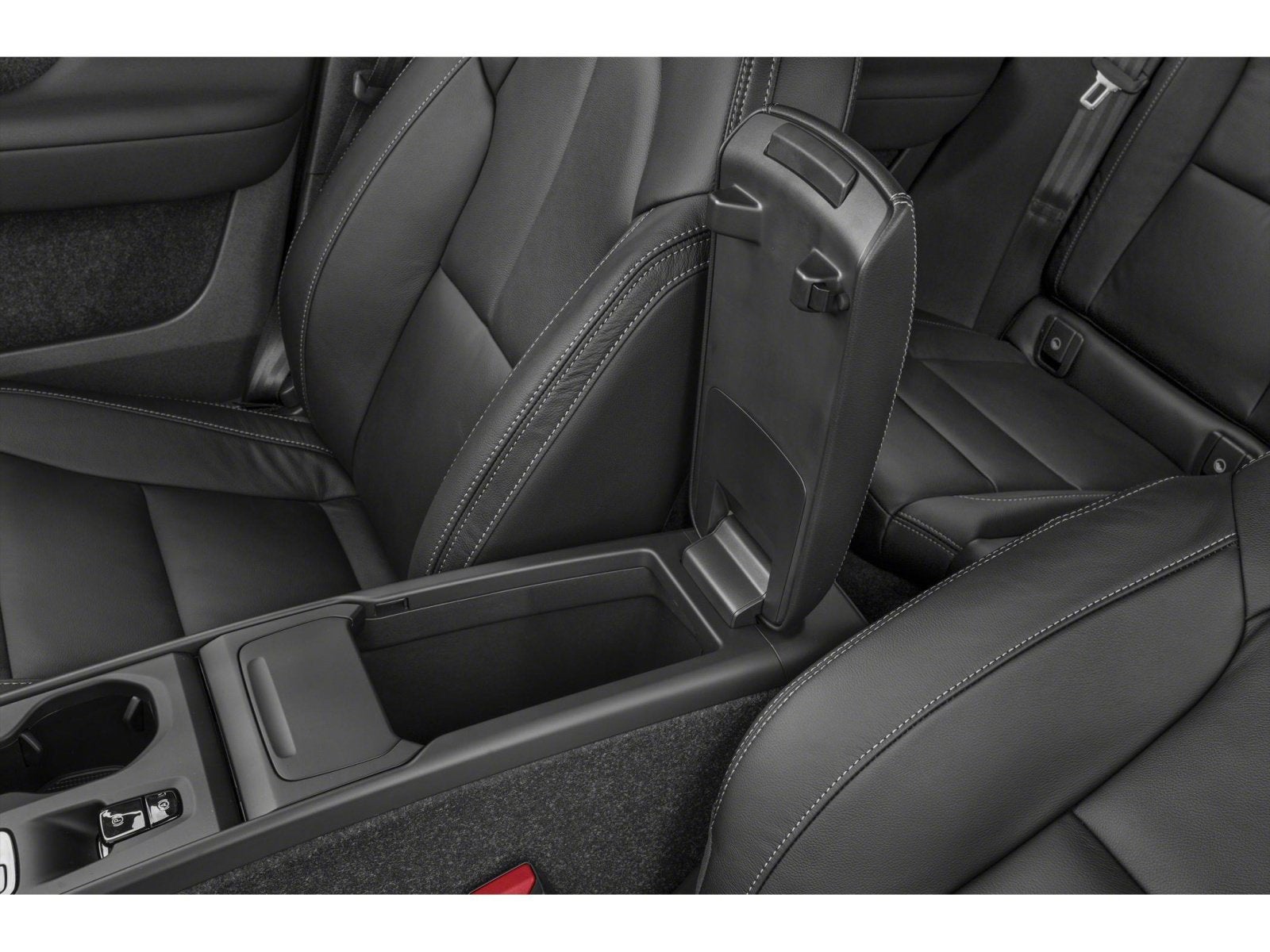 2023 Volvo XC40 B5 Plus Dark Theme