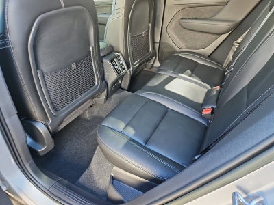 2023 Volvo XC40 B5 Plus Dark Theme