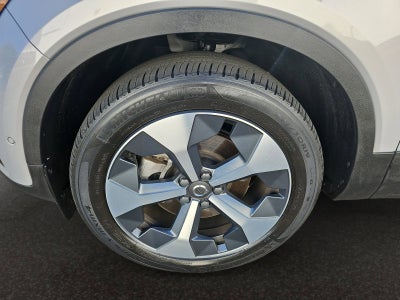 2023 Volvo XC40 B5 Plus Dark Theme