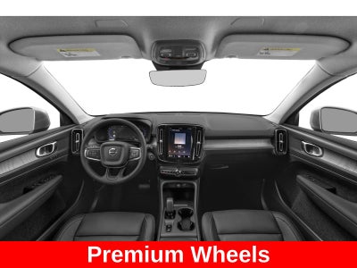 2023 Volvo XC40 B5 Plus Dark Theme
