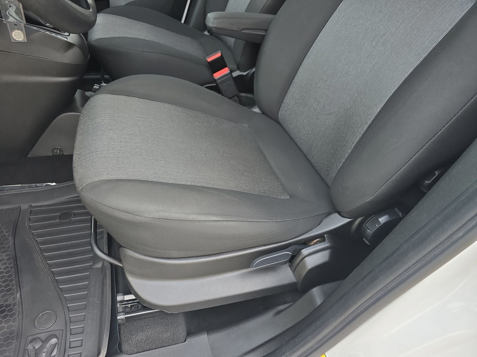 2022 RAM ProMaster City Base